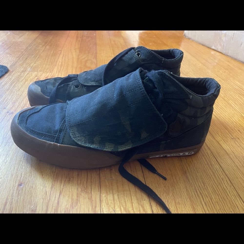 Airwalk Vic Multicam Smoke Black